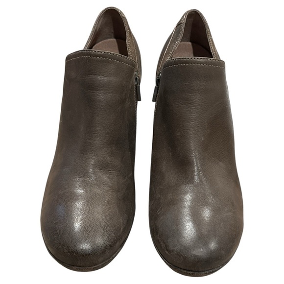 EUC - Dansko Marcia Ankle Boot - Size 41 - Teak Brown Burnished - Picture 4 of 8